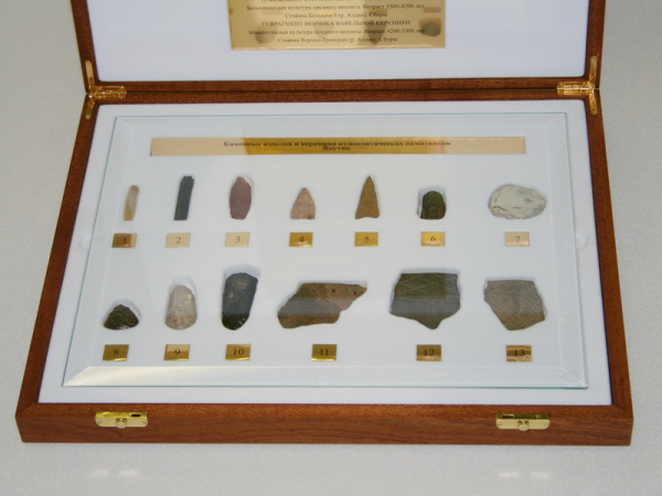 Футляр деревянный для набор каменных и керамических предметов