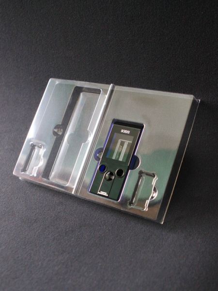 Блистерный ложемент под набор электронных приборов с батарейками