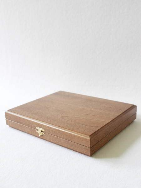 Деревянный футляр для знака «Материнская слава»