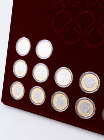 Планшет S (234х296х12 мм) для 16 монет серии «XXXI Летние Олимпийские игры 2016 года в Рио-де-Жанейро». Монеты в капсулах Leuchtturm