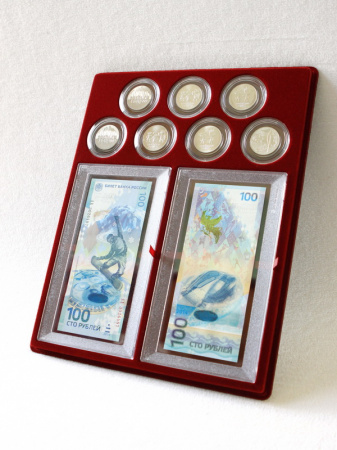 Планшет S (234х296х12 мм) для 2 банкнот Сочи-2014 в капсулах и 7 монет Сочи-2014 в капсулах