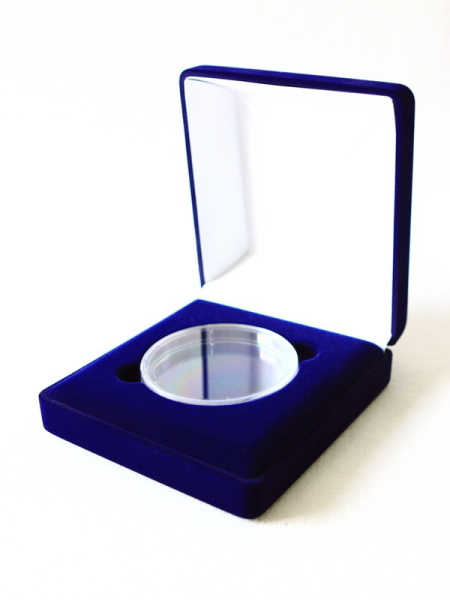 Футляр (120х131х50 мм) для одной монеты, медали в капсуле (диаметр 74 мм),  светло-бордовый Футляр (120х131х50 мм) для одной монеты, медали в капсуле (диаметр 74 мм),  светло-бордовый