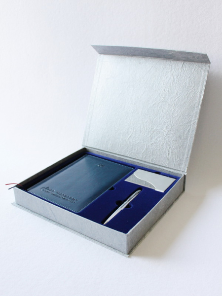 Флокированный ложемент под набор из 3 предметов (ежедневник, ручка и визитница)