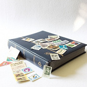 Альбом для марок (кляссер COMFORT). 32 листа (64 страницы) из чёрного картона с промежуточными листами для каждой страницы из пергамина. Синий. Leuchtturm, 314718