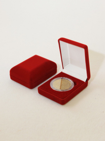 Футляр (61х79х32 мм) для одной монеты в капсуле (диаметр 44 мм)