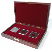 Деревянный футляр Vintage M (243х156х36 мм) для 3 монет в капсулах Quadrum (50х50х6 мм)