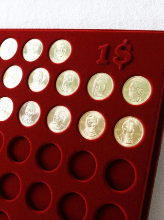 Планшет S (234х296х12 мм) для монет 1 доллар США (Президенты США) (43 ячейки)