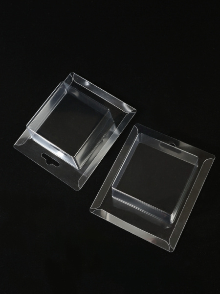 Блистер с загибом краев под изделие 77х77х39 мм. Тип 19