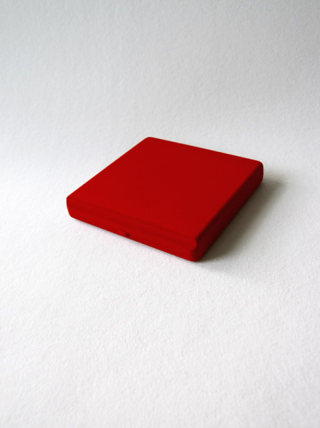 Футляр флокированный (165х165х27 мм) под медаль, фрачник и удостоверение