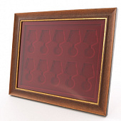 Стенд рыже-коричневого цвета под 10 медалей РФ d-32 мм с пятиугольной колодкой. Открывающийся
