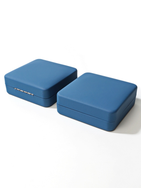 Футляр из искусственной кожи (92х92х36 мм) для 1 монеты в капсуле (диаметр 58 мм), тёмно-синий