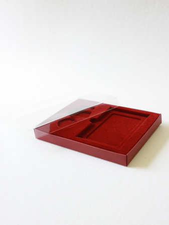 Сувенирная упаковка в картонной упаковке (174х134х21 мм) для медали РФ d-32 мм и удостоверения