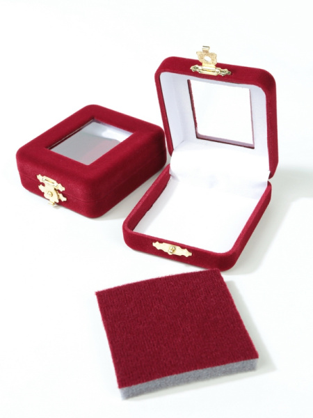 Футляр (58х70х25 мм) с окном с поролоновой вставкой, светло-бордовый