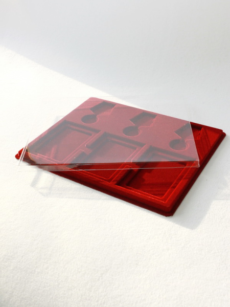 Планшет S (234х296х12 мм) на 3 медали РФ d-32 мм и 3 удостоверения, тёмно-бордовый Планшет S (234х296х12 мм) на 3 медали РФ d-32 мм и 3 удостоверения, тёмно-бордовый