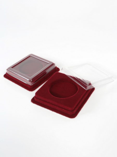  Сувенирная упаковка (63х63х16 мм) для одной монеты в капсуле (диаметр 44 мм), тёмно-бордовый