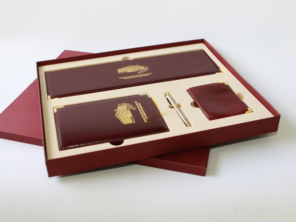 Флокированный ложемент под 4 предмета