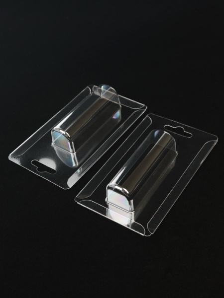 Блистер с загибом краев под изделие 25х80х25 мм. Тип 13