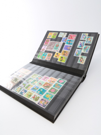 Альбом для марок (кляссер DIAMANT). 30 листов (60 страницы) из чёрного картона с промежуточными прозрачными листами. Чёрный. Lindner, 1195