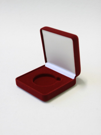 Футляр с низкой крышкой (92х92х40 мм) для одной монеты, медали в капсуле (диаметр 50 мм, глубина 8 мм)
