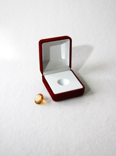 Футляр флокированный (48х54х44 мм)