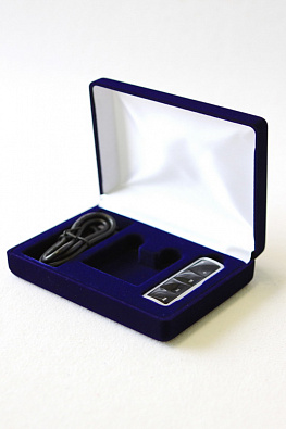 Футляр флокированный (102х142х42 мм) для плеера, наушников и USB-кабеля