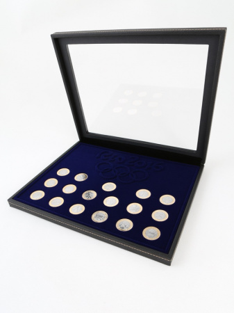 Бокс из искусственной кожи с прозрачным окном Nera Plus для 16+1 монет серий «XXXI Летние Олимпийские игры 2016 года в Рио-де-Жанейро», «Передача Олимпийского флага»