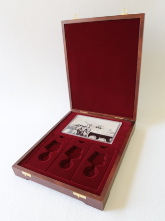 Футляр деревянный Vintage (305х247х54 мм) «Моя коллекция». Для фотографии в капсуле и трех вставок (для орденов с винтами)