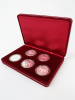 Футляр замшевый (182х128х34 мм) на 5 монет в капсулах (диаметр 44 мм), тёмно-бордовый  Футляр замшевый (182х128х34 мм) на 5 монет в капсулах (диаметр 44 мм), тёмно-бордовый