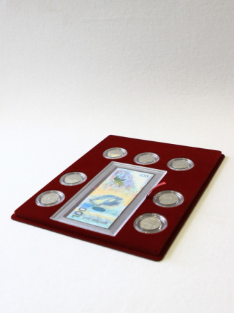 Планшет S (234х296х12 мм) для 1 банкноты Сочи-2014 в капсуле, 7 монет Сочи-2014 в капсулах и 3 значков Сочи-2014