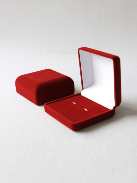 Футляр (92х92х40 мм) для запонок, светло-бордовый Футляр (92х92х40 мм) для запонок, светло-бордовый