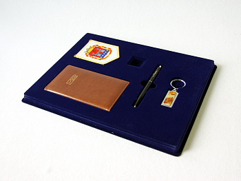 Сувенирная упаковка под набор