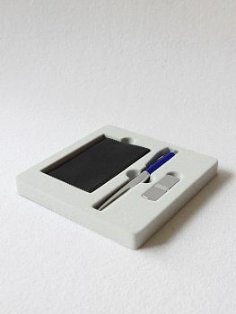 Флокированный ложемент под подарочный набор