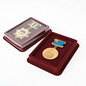 Сувенирная упаковка (72х92х15 мм) с поролоновой вставкой под универсальную медаль