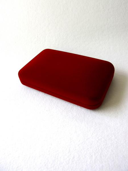 Флокированный футляр (110х178х43 мм) под орден и удостоверение