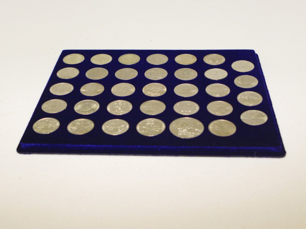 Набор из двух планшетов S (234х296х12 мм) для 64 монет серии «Монеты СССР» (без капсул) Набор из двух планшетов S (234х296х12 мм) для 64 монет серии «Монеты СССР» (без капсул)