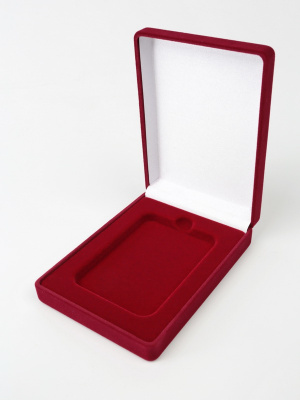 Футляр (90х124х32 мм) для слаба NGC (Америка) (61х86х8 мм), светло-бордовый  Футляр (90х124х32 мм) для слаба NGC (Америка) (61х86х8 мм), светло-бордовый