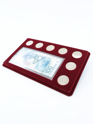 Планшет M (146х236х12 мм) для банкноты Сочи-2014 в чехле и 7 монет Сочи-2014 без капсул, тёмно-бордовый Планшет M (146х236х12 мм) для банкноты Сочи-2014 в чехле и 7 монет Сочи-2014 без капсул, тёмно-бордовый
