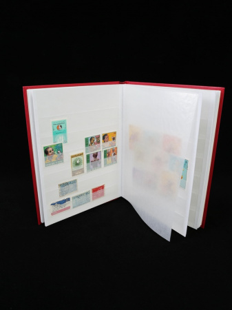 Альбом для марок (кляссер BASIC). А5. 8 листов (16 страниц) из белого картона с промежуточными листами из пергамина. Красный. Leuchtturm, 339116