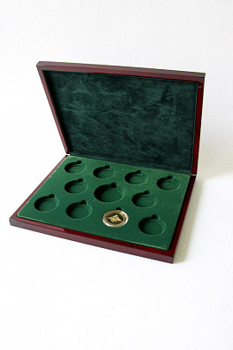 Деревянный футляр (242х305х36 мм) под набор медалей в капсулах